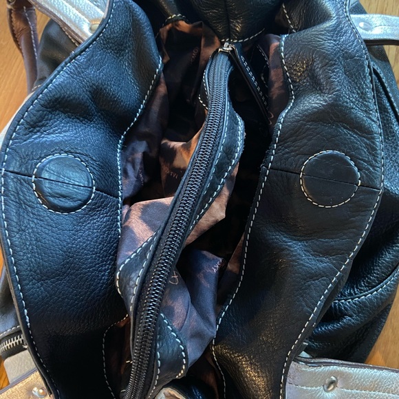 B. Makowsky Leather Hobo Bag Pewter Accents - Picture 6 of 12